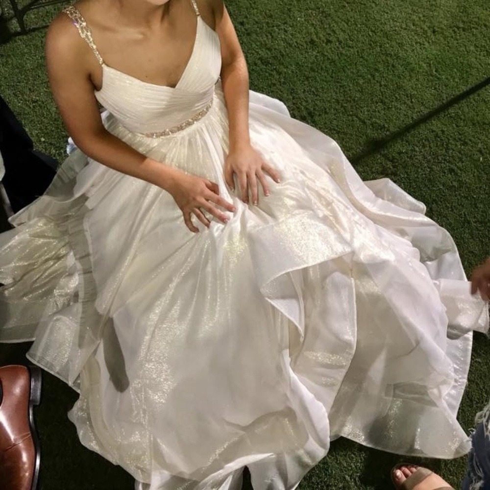Cream/Beige/Gold Prom Dress